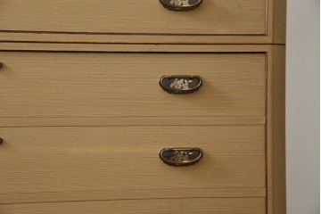 中古　美品　国産　高級　黒檀(コクタン)材　上質な和モダン空間を演出する総桐箪笥　(R-070174)