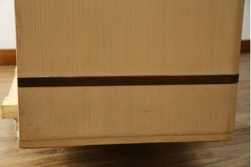 中古　美品　国産　高級　黒檀(コクタン)材　上質な和モダン空間を演出する総桐箪笥　(R-070174)