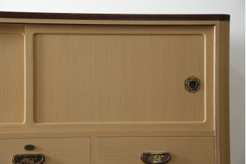 中古　美品　国産　高級　黒檀(コクタン)材　上質な和モダン空間を演出する総桐箪笥　(R-070174)