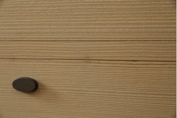 中古　美品　国産　高級　黒檀(コクタン)材　上質な和モダン空間を演出する総桐箪笥　(R-070174)