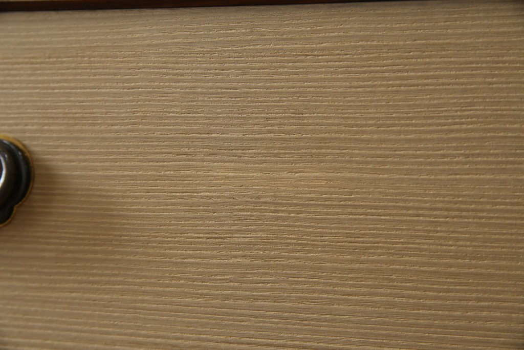 中古　美品　国産　高級　黒檀(コクタン)材　上質な和モダン空間を演出する総桐箪笥　(R-070174)