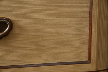 中古　美品　国産　高級　黒檀(コクタン)材　上質な和モダン空間を演出する総桐箪笥　(R-070174)