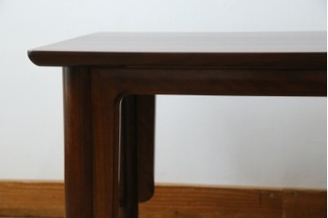 中古　美品　松本民芸家具　柳型茶卓A　慎ましさの中に個性が光るローテーブル　定価約17万円　(R-070178)