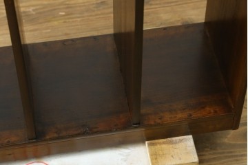 和製ヴィンテージ　昭和レトロ　シンプルなデザインが取り入れやすい本棚　(R-070179)