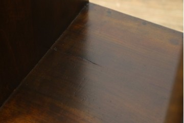 和製ヴィンテージ　昭和レトロ　シンプルなデザインが取り入れやすい本棚　(R-070179)