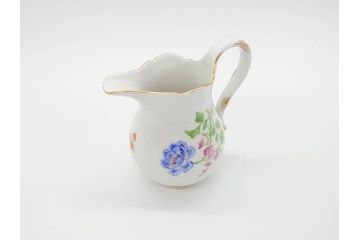ドイツ　マイセン　Meissen　ベーシックフラワー　二つ花　大胆に描かれた花達が華やぎをもたらしてくれるクリーマー(洋食器、ミルクジャー、ミルクポット)(R-070191)