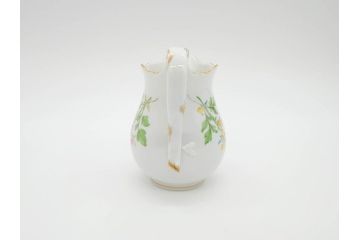 ドイツ　マイセン　Meissen　ベーシックフラワー　二つ花　大胆に描かれた花達が華やぎをもたらしてくれるクリーマー(洋食器、ミルクジャー、ミルクポット)(R-070191)