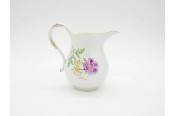 ドイツ　マイセン　Meissen　ベーシックフラワー　二つ花　大胆に描かれた花達が華やぎをもたらしてくれるクリーマー(洋食器、ミルクジャー、ミルクポット)(R-070191)