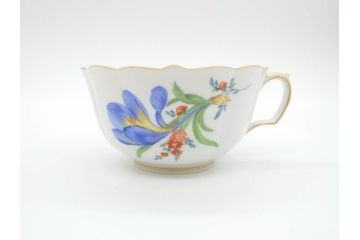 ドイツ　マイセン　Meissen　ベーシックフラワー　二つ花　ティータイムが華やかになるティーカップ&ソーサー3客セット(洋食器、C&S)(R-070195)