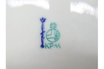 ベルリン　KPM(ベルリン王立磁器製陶所)　KURLAND　クアランド　クラシックな雰囲気溢れるティーカップ&ソーサー3客セット(ケーピーエムベルリン、C&S、王笏、洋食器)(R-070196)