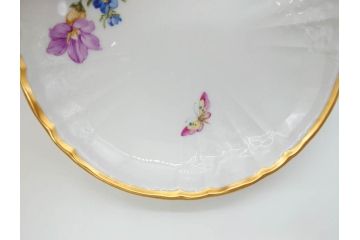ベルリン　KPM(ベルリン王立磁器製陶所)　金彩　花　蝶　繊細な意匠が美しいティーカップ&ソーサー(ケーピーエムベルリン、王の笏、王笏、ロココ調、C&S)(R-070198)