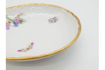 ベルリン　KPM(ベルリン王立磁器製陶所)　金彩　花　蝶　繊細な意匠が美しいティーカップ&ソーサー(ケーピーエムベルリン、王の笏、王笏、ロココ調、C&S)(R-070198)