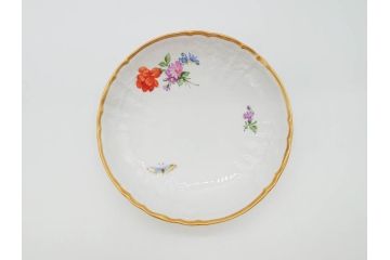 ベルリン　KPM(ベルリン王立磁器製陶所)　金彩　花　蝶　繊細な意匠が美しいティーカップ&ソーサー(ケーピーエムベルリン、王の笏、王笏、ロココ調、C&S)(R-070198)