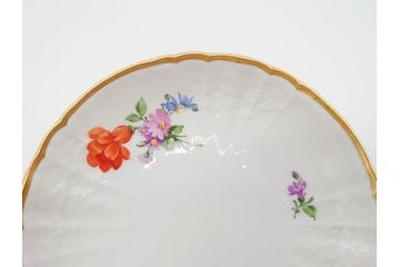 ベルリン　KPM(ベルリン王立磁器製陶所)　金彩　花　蝶　繊細な意匠が美しいティーカップ&ソーサー(ケーピーエムベルリン、王の笏、王笏、ロココ調、C&S)(R-070198)