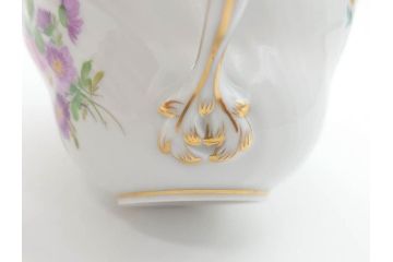 ドイツ　マイセン　Meissen　ベーシックフラワー　五つ花　繊細なデザインが上品な雰囲気を醸し出すティーカップ&ソーサー2客セット(洋食器、C&S)(R-070201)