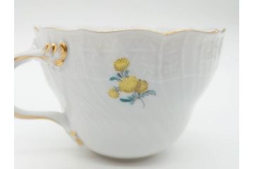 ドイツ　マイセン　Meissen　ベーシックフラワー　五つ花　繊細なデザインが上品な雰囲気を醸し出すティーカップ&ソーサー2客セット(洋食器、C&S)(R-070201)