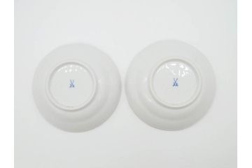 ドイツ　マイセン　Meissen　ベーシックフラワー　五つ花　繊細なデザインが上品な雰囲気を醸し出すティーカップ&ソーサー2客セット(洋食器、C&S)(R-070201)