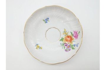 ドイツ　マイセン　Meissen　ベーシックフラワー　五つ花　繊細なデザインが上品な雰囲気を醸し出すティーカップ&ソーサー2客セット(洋食器、C&S)(R-070201)