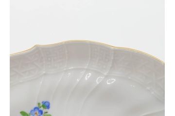 ドイツ　マイセン　Meissen　ベーシックフラワー　五つ花　繊細なデザインが上品な雰囲気を醸し出すティーカップ&ソーサー2客セット(洋食器、C&S)(R-070201)
