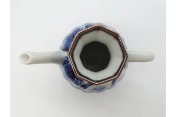 加藤利昌　清水焼　染付　祥瑞文　落ち着いた和の雰囲気にぴったりの醤油差し&豆皿セット(しょうゆ差し、醤油瓶、調味料入れ、和食器)(R-070210)