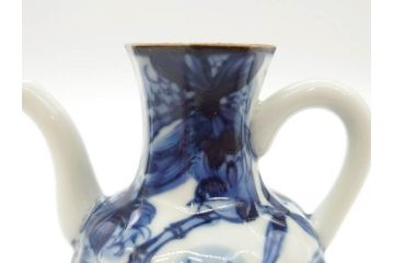 加藤利昌　清水焼　染付　祥瑞文　落ち着いた和の雰囲気にぴったりの醤油差し&豆皿セット(しょうゆ差し、醤油瓶、調味料入れ、和食器)(R-070210)