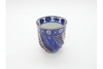 松谷窯　叶松谷(道夫)　捻祥瑞意 古紋金箔散　多様なデザインが目を惹く湯呑み(共箱付き、湯のみ、和食器)(R-070216)