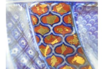 松谷窯　叶松谷(道夫)　捻祥瑞意 古紋金箔散　多様なデザインが目を惹く湯呑み(共箱付き、湯のみ、和食器)(R-070216)