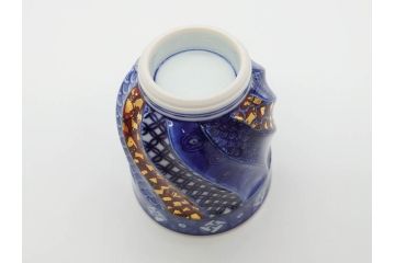 松谷窯　叶松谷(道夫)　捻祥瑞意 古紋金箔散　多様なデザインが目を惹く湯呑み(共箱付き、湯のみ、和食器)(R-070216)
