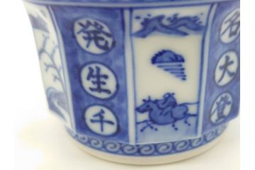 松谷窯　叶松谷(道夫)　祥瑞意　馬画削　多様なデザインが目を惹く湯呑み(五良大甫呉祥瑞造、共箱付き、湯のみ、和食器)(R-070217)