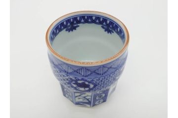 松谷窯　叶松谷(道夫)　祥瑞意　馬画削　多様なデザインが目を惹く湯呑み(五良大甫呉祥瑞造、共箱付き、湯のみ、和食器)(R-070217)