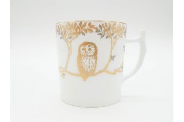 大倉陶園(OKURA、OAC)　フクロウ　ゴールドのデザインが優美な印象を与えるマグカップ(洋食器、箱付き、梟、リス)(R-070218)