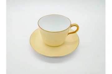 大倉陶園(OKURA、OAC)　色蒔き(クリーム)　シンプルながら上品な雰囲気を醸し出すモーニングカップ&ソーサー(洋食器、C&S、箱付き)(R-070219)