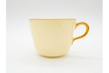 大倉陶園(OKURA、OAC)　色蒔き(クリーム)　シンプルながら上品な雰囲気を醸し出すモーニングカップ&ソーサー(洋食器、C&S、箱付き)(R-070219)
