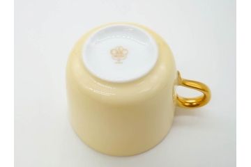 大倉陶園(OKURA、OAC)　色蒔き(クリーム)　シンプルながら上品な雰囲気を醸し出すモーニングカップ&ソーサー(洋食器、C&S、箱付き)(R-070219)