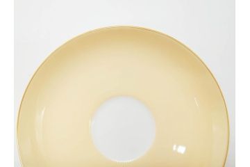 大倉陶園(OKURA、OAC)　色蒔き(クリーム)　シンプルながら上品な雰囲気を醸し出すモーニングカップ&ソーサー(洋食器、C&S、箱付き)(R-070219)
