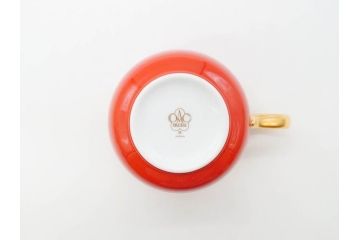 大倉陶園(OKURA、OAC)　色蒔き(レッド)　シンプルながら上品な雰囲気を醸し出すモーニングカップ&ソーサー(洋食器、C&S、箱付き)(R-070221)