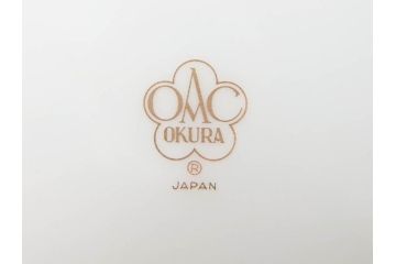 大倉陶園(OKURA、OAC)　色蒔き(レッド)　シンプルながら上品な雰囲気を醸し出すモーニングカップ&ソーサー(洋食器、C&S、箱付き)(R-070221)