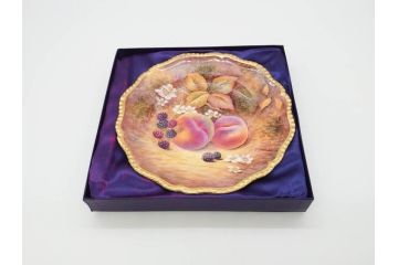 イギリス　ROYAL WORCESTER(ロイヤルウースター)　ペインテッドフルーツ　モモ　約20cm　一つ一つ丁寧に絵付けされた意匠が美しいプレート(ハンドペイント、箱付き、洋食器、皿、もも、桃)(R-070223)