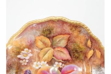イギリス　ROYAL WORCESTER(ロイヤルウースター)　ペインテッドフルーツ　モモ　約20cm　一つ一つ丁寧に絵付けされた意匠が美しいプレート(ハンドペイント、箱付き、洋食器、皿、もも、桃)(R-070223)