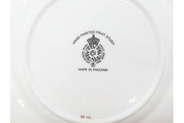 イギリス　ROYAL WORCESTER(ロイヤルウースター)　ペインテッドフルーツ　モモ　約20cm　一つ一つ丁寧に絵付けされた意匠が美しいプレート(ハンドペイント、箱付き、洋食器、皿、もも、桃)(R-070223)