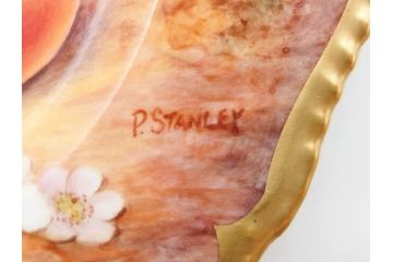 イギリス　ROYAL WORCESTER(ロイヤルウースター)　ペインテッドフルーツ　モモ　約20cm　一つ一つ丁寧に絵付けされた意匠が美しいプレート(ハンドペイント、箱付き、洋食器、皿、もも、桃)(R-070223)