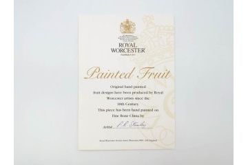 イギリス　ROYAL WORCESTER(ロイヤルウースター)　ペインテッドフルーツ　モモ　約20cm　一つ一つ丁寧に絵付けされた意匠が美しいプレート(ハンドペイント、箱付き、洋食器、皿、もも、桃)(R-070223)