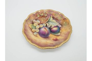 イギリス　ROYAL WORCESTER(ロイヤルウースター)　ペインテッドフルーツ　スモモ　約20cm　一つ一つ丁寧に絵付けされた意匠が美しいプレート(ハンドペイント、箱付き、洋食器、皿、すもも、プラム)(R-070224)