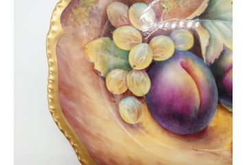 イギリス　ROYAL WORCESTER(ロイヤルウースター)　ペインテッドフルーツ　スモモ　約20cm　一つ一つ丁寧に絵付けされた意匠が美しいプレート(ハンドペイント、箱付き、洋食器、皿、すもも、プラム)(R-070224)