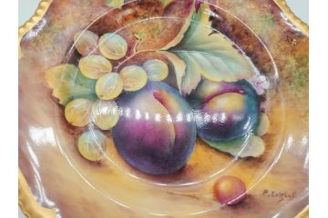イギリス　ROYAL WORCESTER(ロイヤルウースター)　ペインテッドフルーツ　スモモ　約20cm　一つ一つ丁寧に絵付けされた意匠が美しいプレート(ハンドペイント、箱付き、洋食器、皿、すもも、プラム)(R-070224)