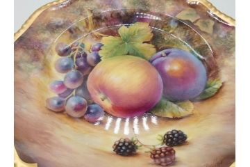 イギリス　ROYAL WORCESTER(ロイヤルウースター)　ペインテッドフルーツ　約20cm　一つ一つ丁寧に絵付けされた意匠が美しいプレート(ハンドペイント、箱付き、洋食器、皿)(R-070225)