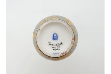 ドイツ　アッカーマン&フリッツ(Ackermann&Fritze)　金彩　ハンドペイント　繊細なデザインが優美な印象を放つフラワーベース(gute Nacht、花器、花瓶、花入)(R-070227)