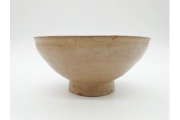 時代物　高麗　時を経た風合いが味わい深い蕎麦茶碗(そば、茶道具、茶器、和食器、共箱付き)(R-070229)