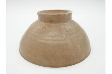 時代物　高麗　時を経た風合いが味わい深い蕎麦茶碗(そば、茶道具、茶器、和食器、共箱付き)(R-070229)