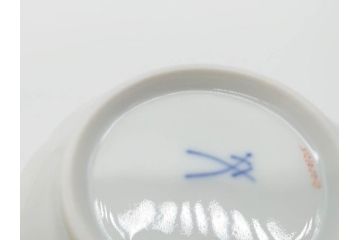 ドイツ　マイセン　Meissen　ベーシックフラワー　二つ花　優美な雰囲気が素敵なトリオセット(ティーカップ&ソーサー、プレート、皿、洋食器)(R-070232)